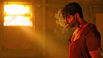 Задник к фильму "ரெட்ட தல" #593325