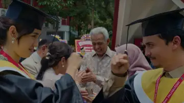 Задник к фильму "Jodoh 3 Bujang" #861053