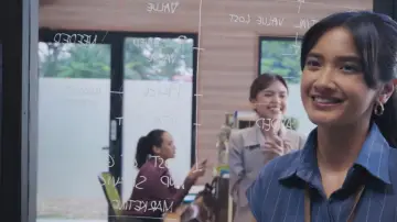 Задник к фильму "Senin Harga Naik" #765210