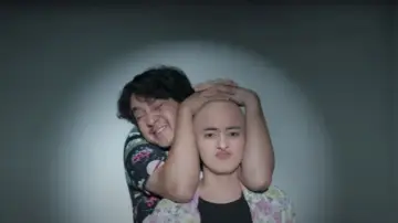 Задник к фильму "Sampai Titik Terakhirmu" #534339
