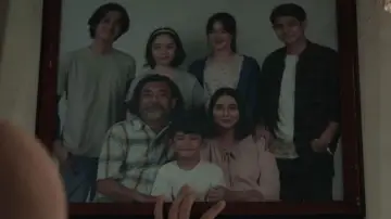 Задник к фильму "Sampai Titik Terakhirmu" #534376