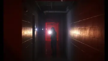 Задник к фильму "Captive" #915564