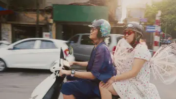 Задник к фильму "Em bé đồng bóng, em bé ngạo nghễ và em bé đau lòng" #1142349