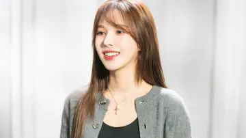 Задник к фильму "레드벨벳 해피니스 다이어리 : 마이 디어, 레베럽 인 시네마" #1712327