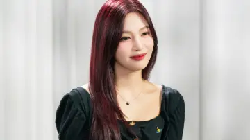 Задник к фильму "레드벨벳 해피니스 다이어리 : 마이 디어, 레베럽 인 시네마" #1712328