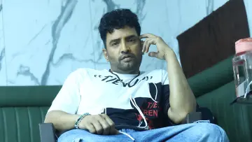 Задник к фильму "டெவில்