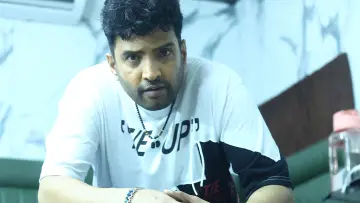 Задник к фильму "டெவில்