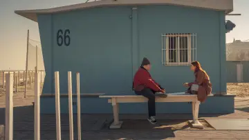 Задник к фильму "La vita da grandi" #694157