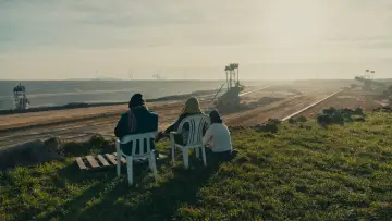 Задник к фильму "Wolken über Lützerath" #820955
