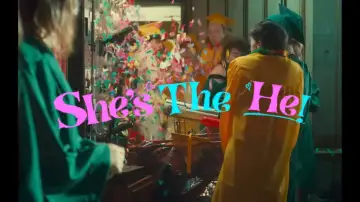 Задник к фильму "She