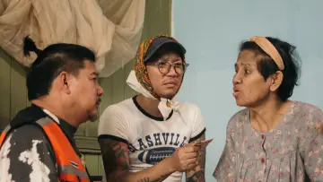 Задник к фильму "หลวงพี่แจ๊สโคตรซิ่ง" #669241