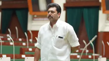 Задник к фильму "கராத்தே பாபு" #1195942