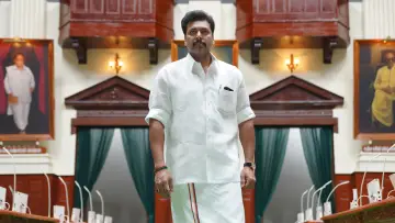 Задник к фильму "கராத்தே பாபு" #1195944