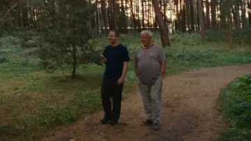 Задник к фильму "Svečias" #980030