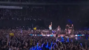 Задник к фильму "Coldplay - Live In Ahmedabad" #734472