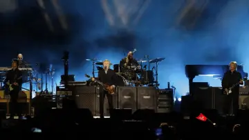 Задник к фильму "Paul McCartney: Got Back – Live in Bogotá at Estadio El Campín" #981067