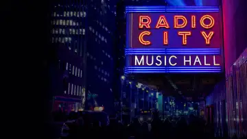 Задник к фильму "SNL50: The Homecoming Concert" #731318