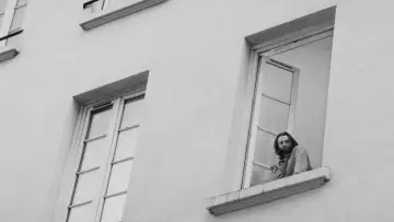 Задник к фильму "Adieu L
