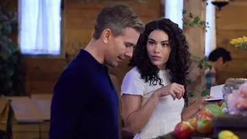 Задник к фильму "Hearts Around the Table: Kiki