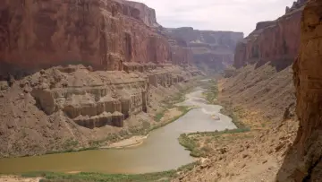 Задник к фильму "Grand Canyon - Un voyage au centre de la Terre" #977762
