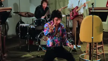 Задник к фильму "EPiC: Elvis Presley in Concert" #762569