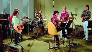 Задник к фильму "EPiC: Elvis Presley in Concert" #910089