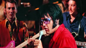 Задник к фильму "EPiC: Elvis Presley in Concert" #910097