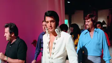 Задник к фильму "EPiC: Elvis Presley in Concert" #910110