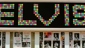 Задник к фильму "EPiC: Elvis Presley in Concert" #910111