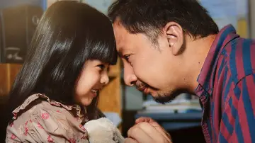Задник к фильму "Panggil Aku Ayah" #701481
