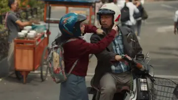 Задник к фильму "Panggil Aku Ayah" #701529