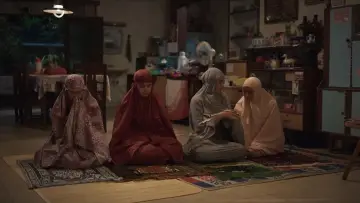 Задник к фильму "Andai Ibu Tidak Menikah Dengan Ayah" #787470