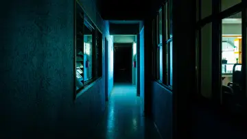 Задник к фильму "LIMINAL" #974752