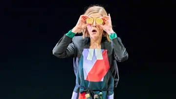 Задник к фильму "National Theatre Live: Inter Alia" #767753