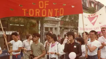 Задник к фильму "Parade: Queer Acts of Love & Resistance" #1527409