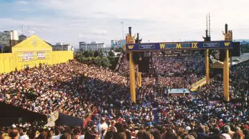 Задник к фильму "WrestleMania IX: Becoming a Spectacle" #1582564