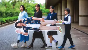 Задник к фильму "兄を持ち運べるサイズに" #644956