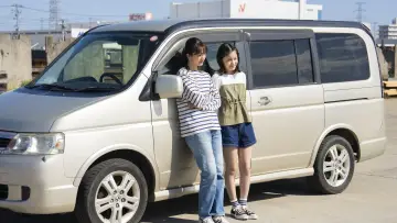 Задник к фильму "兄を持ち運べるサイズに" #977442