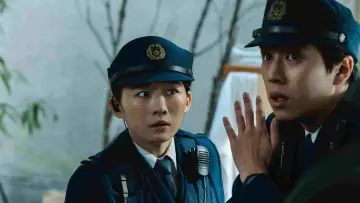 Задник к фильму "爆弾" #829592