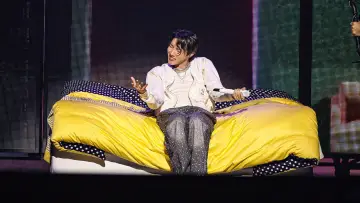 Задник к фильму "j-hope Tour 