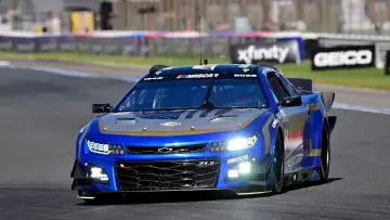 Задник к фильму "American Thunder: NASCAR to Le Mans" #662366