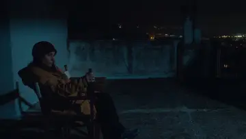 Задник к фильму "Θα σ