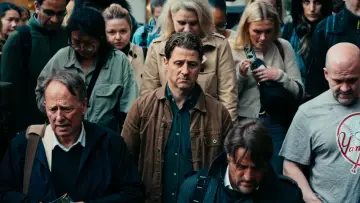 Задник к фильму "Everyone Is Lying to You for Money" #843845