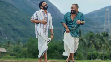 Задник к фильму "സർവം മായ" #532330