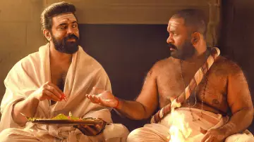 Задник к фильму "സർവം മായ" #532332