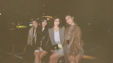 Задник к фильму "Midnight Girls" #1652326