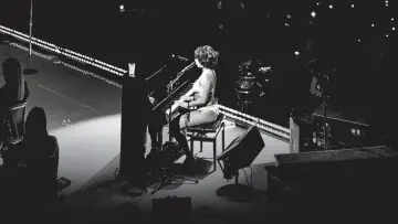Задник к фильму "Raye - My 21st Century Blues Symphony (Live at The Royal Albert Hall)" #733960