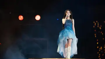Задник к фильму "2024 IU HEREH WORLD TOUR CONCERT IN SEOUL" #871969