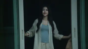 Задник к фильму "ข้างบ้าน" #622764