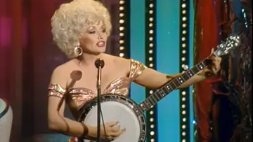 Задник к фильму "Dolly Parton : L